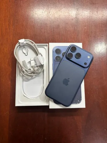 IPhone 17 Pro 256GB Azul Impecável! Acc Cartão! Entrego + Brindes! É Oportunidade!