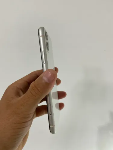 IPHONE 11 64 GB