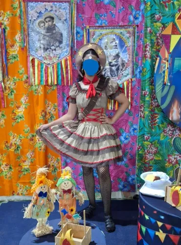 Vestido e acessórios de Maria Bonita ( Aluguel)