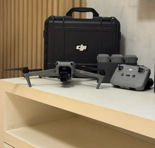 DRONE DJI AIR 3 FLY MORE COMBO (SEMINOVO)