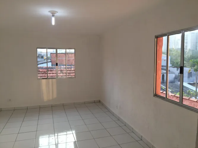 Casa de 160 metros quadrados no bairro Vila Guarani (Z Sul) com 4 quartos