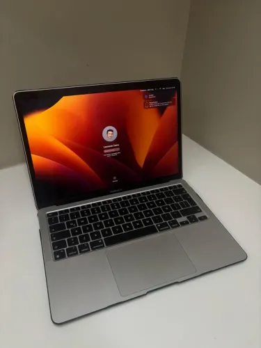 MacBook Air M1
