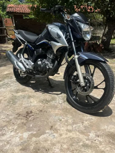 Vende-se Titan 160 Nova demais único dono watts *75