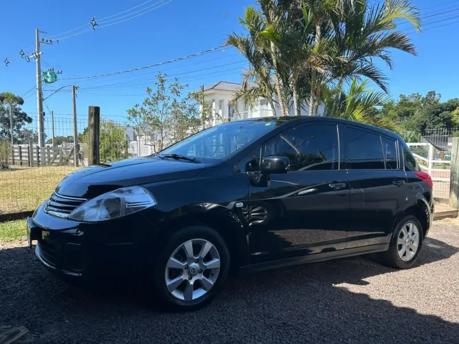 Nissan Tiida S 1.8/1.8 Flex 16V Mec. 2011