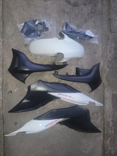 Carenagens completa CB 300