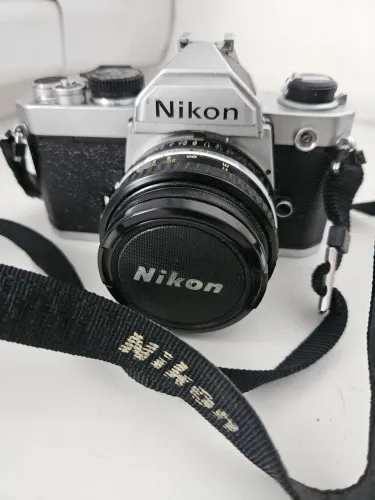 Nikon FM Analógica + Lente Nikkor 50mm f/1.8 | Clássica, Mecânica e Funcional