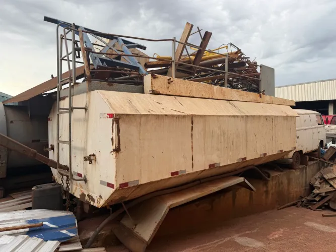 Tanque pipa usado 18.000 aprox.