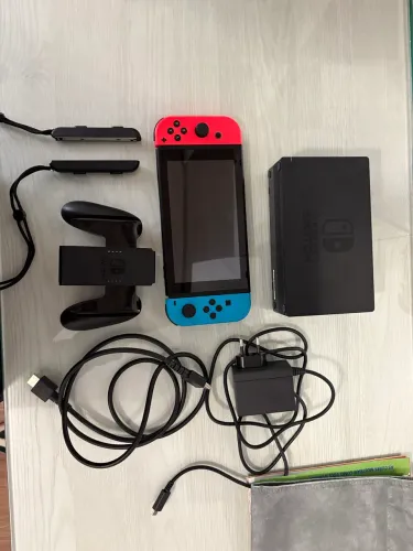 nintendo switch V2 desbloqueado 128GB + acessórios | excelente estado