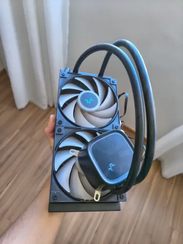 Watercooler Deepcool 240mm Intel/AMD