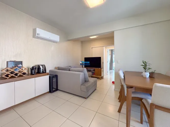 Apartamento de 2 quartos (1 suíte) e 2 vagas