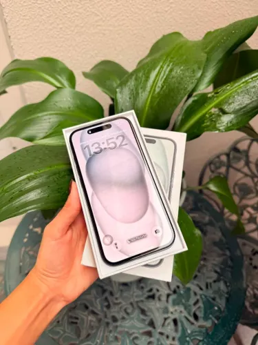 iPhone 15 - 128GB