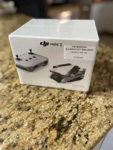Drone DJI Mini 3 Standard (Controle Sem Tela)