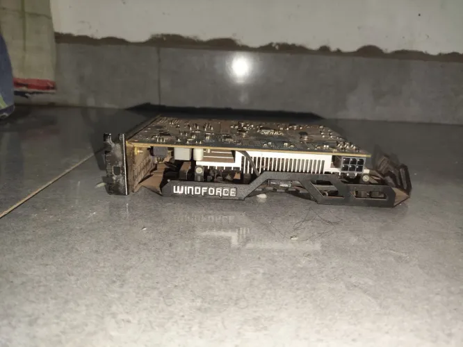 Placa de vídeo GTX 750 TI 2GB De Vram 