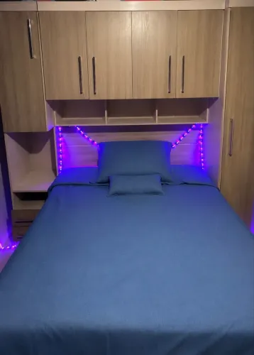 Cabeceira de cama com armários - completa
