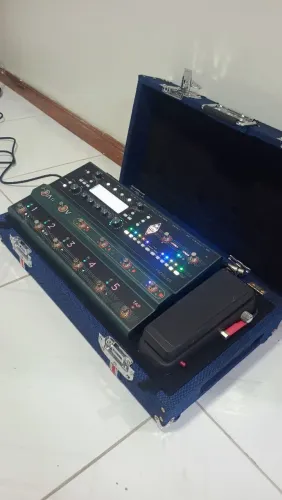 Kemper stage + cry baby 535Q + Angelo case