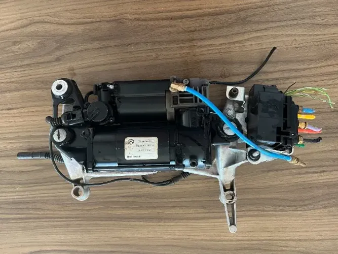 Compressor Suspensão a Ar Volkswagen Touareg e Porsche Cayenne 2003-2010