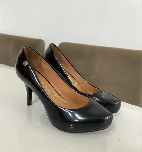 Salto número 36 ótimo estado.