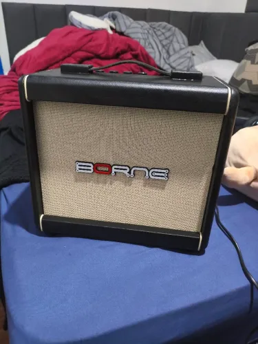 Amplificador Caixa de Som Guitarra Borne Q-Baby - Excelente Estado