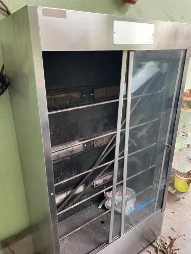 Máquina de assar frango