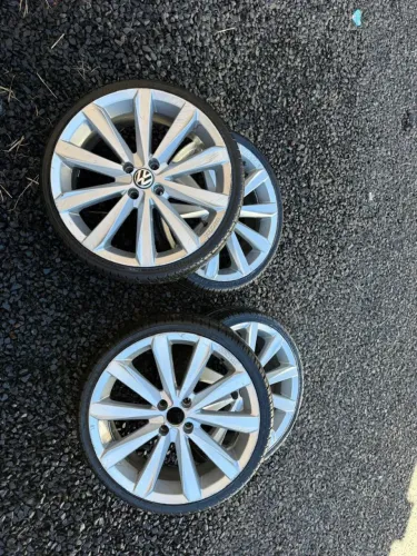 Rodas Volcano Misty 18 Tala 6 PNEUS 90%