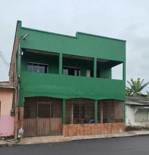 VENDO CASA terrea e 1 andar 131m², 5 quartos sendo 2 suítes em Glória - Rio Branco - AC
