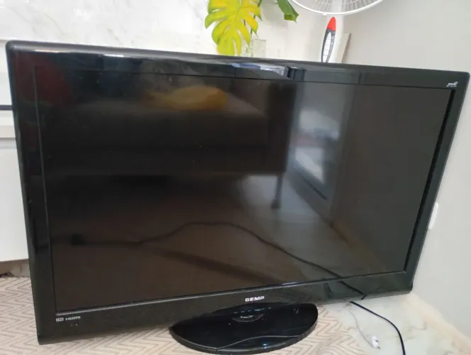 Tv semp de 42 polegadas 