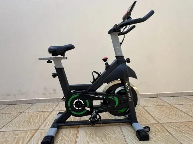 Bike Spinning WCT Fitness Pro 20kg - Estado de Nova + Garantia até 07/2027