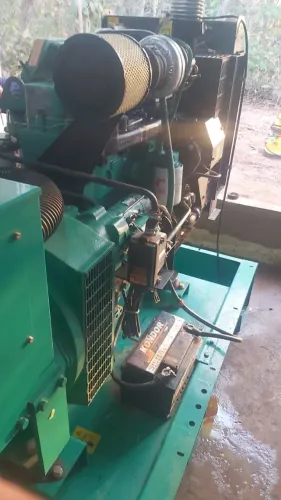 Gerador CUMMINS 115/100 kVA (115kVA/100kVA) 2013