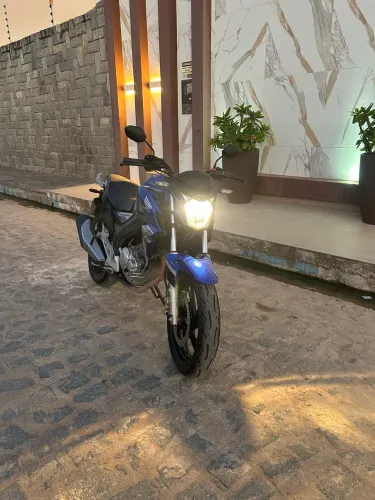 Honda CB TWISTER 250 2021 (extra)