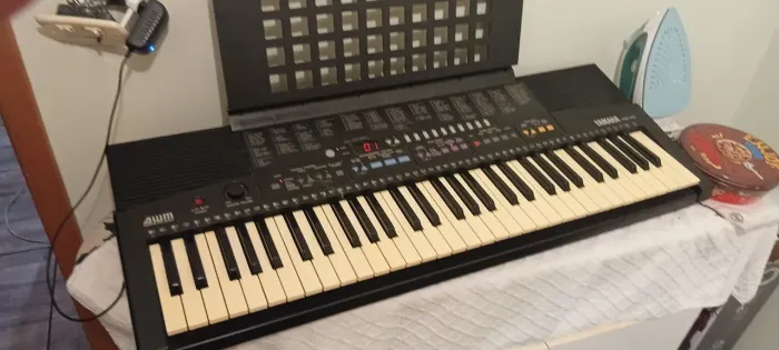 Teclado yamaha prs 210