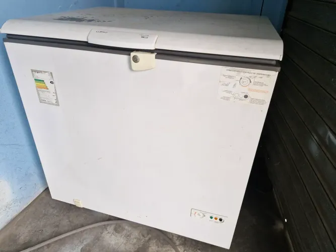 Freezer 1 porta .. 