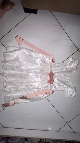 Vestido branco de festa infantil