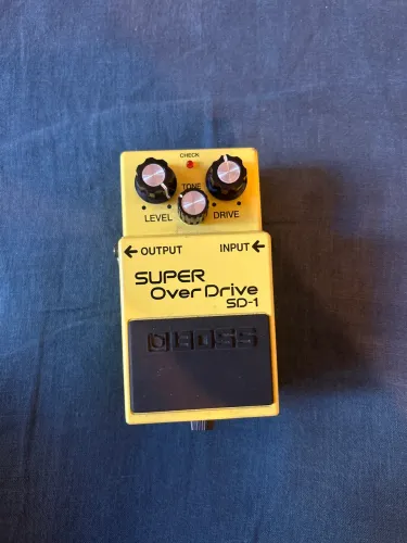Pedal de efeito Boss Super OverDrive SD-1 Amarelo