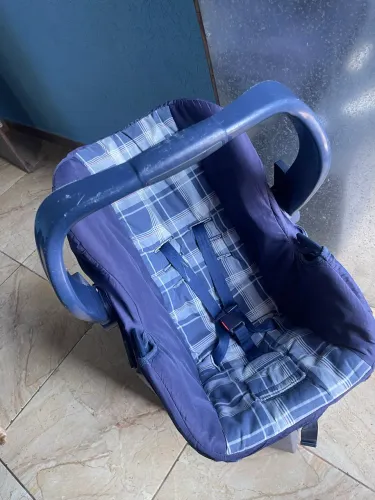 Bebê conforto azul
