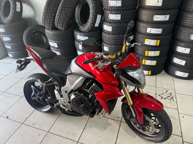 Vende se cb1000r linda 