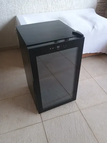 Cervejeira Frost Free da Fricon 105lts Preta