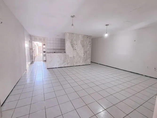 Casa Ampla com 3 Quartos + Casa de Apoio Garagem para 2 Carros Barra do Ceará R$ 1.700