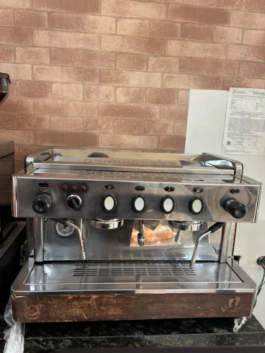 Máquina de Café Profissional FARAT