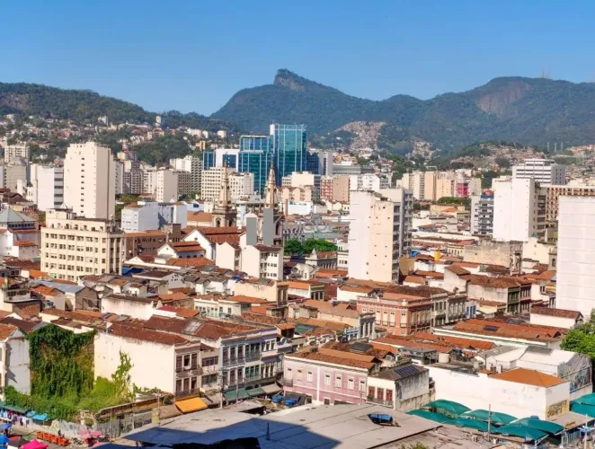 Av. Presidente Vargas sala comercial de 30 m², junto à Uruguaiana, em prédio misto (grand
