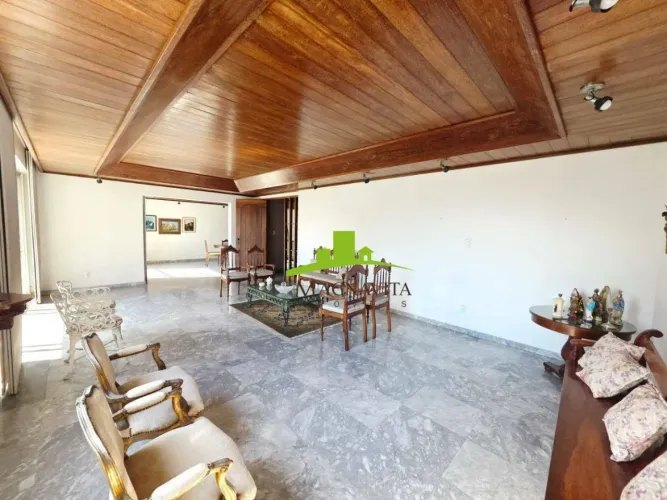 Canela. Apartamento à Venda no Ed. Palazzo Itália, 360m², 4 Quartos, 2 Suítes, 3 Vagas, 1 