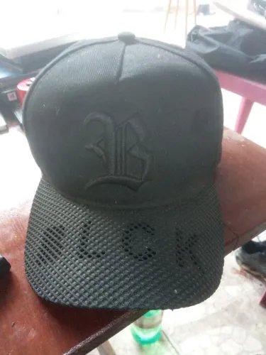 Boné BLCK original* preto perfeito estado