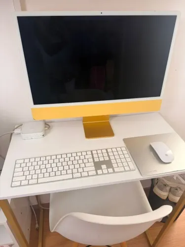 iMac 24" M1 (2021) - Laranja - 8GB RAM / 256GB SSD