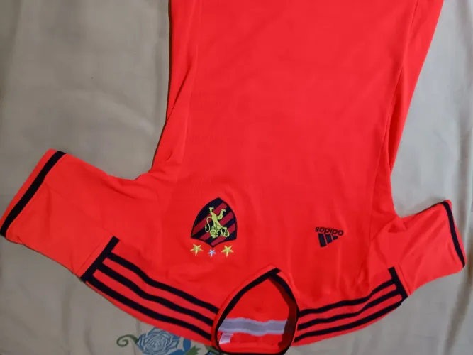 Camisa laranja do sport