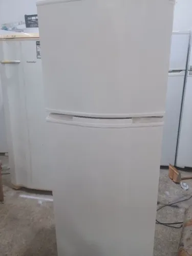 Geladeira Frosfree super conservada