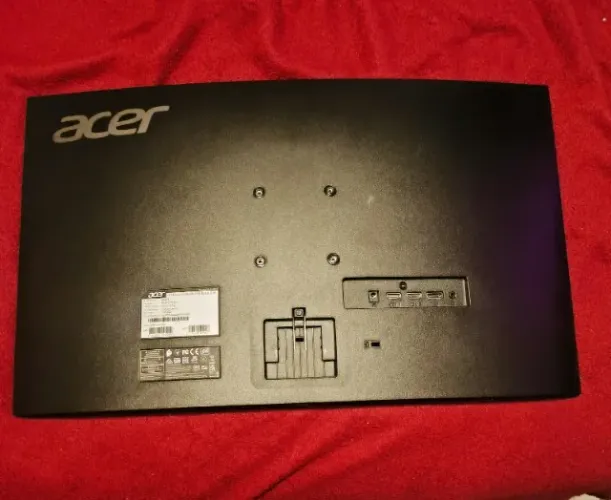 Monitor Acer Tela Curva ZeroFrame 27' LED VA 165HZ 1ms 2HDMI ED273 P