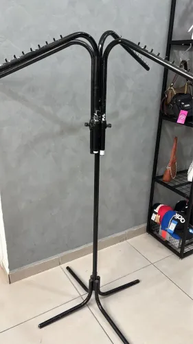 Arara para roupa com regulagem