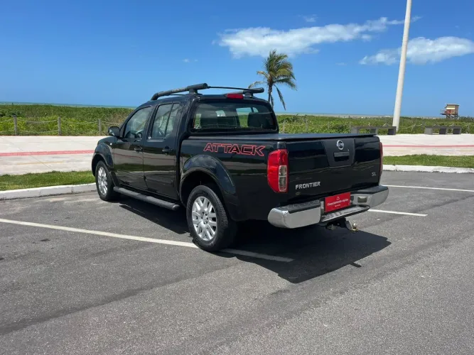 Nissan Frontier SL CD 4X4 2.5tb Diesel AUT 2013