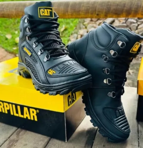 BOTA COTURNO CAT PRETO MASCULINO