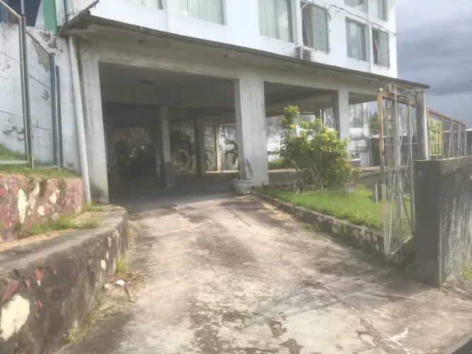 Ponto comercial no parque dez: sub-solo.