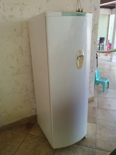 Geladeira Consul CRP28BBANA